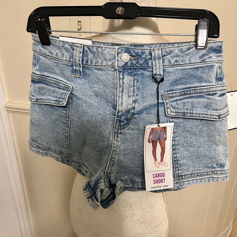 NWT Vanilla Star Blue Cargo Shorts Women’s Size 25/1